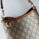 [TOP]Gucci GG Emblem bucket bag - Small - Image 10