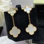 Van Cleef and Arpels Magic Alhambra earrings 2 motifs - Image 2