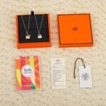 HERMES Amulettes Kelly pendant - Image 5