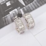 Van Cleef and Arpels Perlée clovers hoop earrings - Image 2
