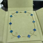 Van Cleef and Arpels Vintage Alhambra necklace 10 motifs - Image 2