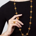 Van Cleef and Arpels Vintage Alhambra long necklace 20 motifs - Image 3