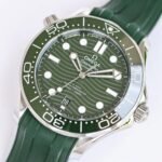 Omega Seamaster Diver 300M 42mm Steel On Rubber Strap Green Dial - Image 3