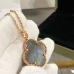 Van Cleef and Arpels Magic Alhambra long necklace 1 motif - Image 3