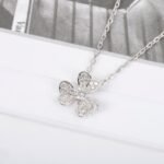 Van Cleef and Arpels Frivole pendant mini model - Image 2