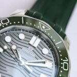 Omega Seamaster Diver 300M 42mm Steel On Rubber Strap Green Dial - Image 4