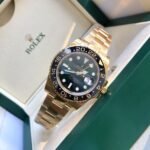 Rolex GMT Master II 40 mm Oyster Black Bezel Green mint Dial - Image 5
