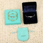 Tiffany and Co TIFFANY Knot Wire Bangle - Image 7