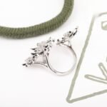 Van Cleef and Arpels Lotus Between the Finger ring 4 flowers - Image 4