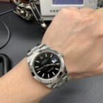 Rolex Datejust 41 mm Oyster Smooth Bezel Bright black Dial 126300 - Image 7