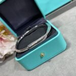 Tiffany and Co TIFFANY Lock Bangle - Image 4